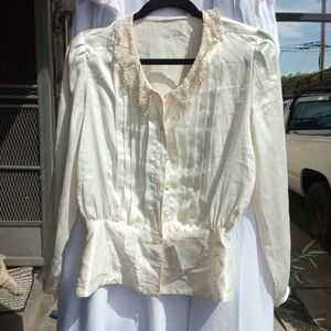Women's Cream Lace-Collar Button Down Blouse